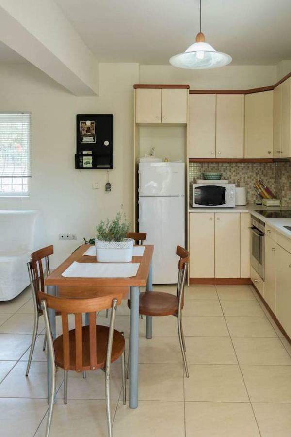 Sofia Appartement Kalamáta Buitenkant foto