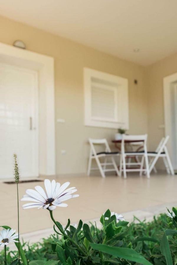 Sofia Appartement Kalamáta Buitenkant foto